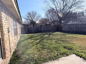 918  Gwinnett Circle , Arlington Texas 76017