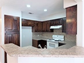 918  Gwinnett Circle , Arlington Texas 76017