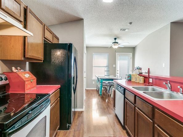 2856  Concho Trail , Fort Worth Texas 76118