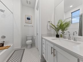 737 N Zang Boulevard  102, Dallas Texas 75208