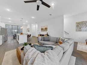 737 N Zang Boulevard  102, Dallas Texas 75208