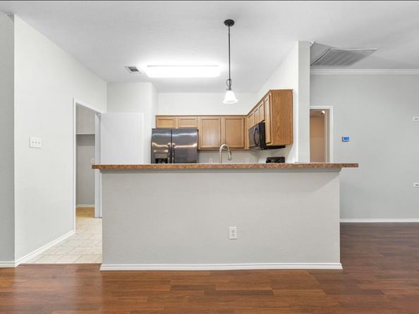 3521  Apple Valley Way , Dallas Texas 75227