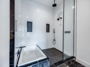 929  Bayonne Street , Dallas Texas 75212