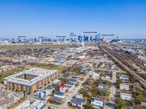 929  Bayonne Street , Dallas Texas 75212