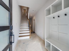 929  Bayonne Street , Dallas Texas 75212