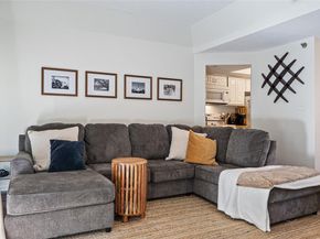 3105  San Jacinto Street  208, Dallas Texas 75204