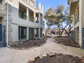 3105  San Jacinto Street  208, Dallas Texas 75204