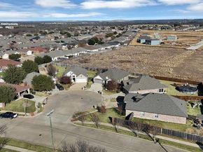 10329  Kingspoint Boulevard , Fort Worth Texas 76140