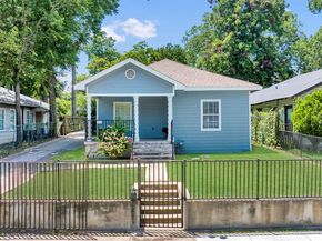 925  Brighton Avenue , Dallas Texas 75208