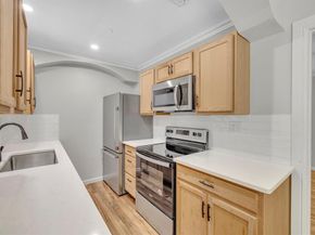 925  Brighton Avenue , Dallas Texas 75208