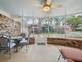 17  Lincolnshire Circle , Bedford Texas 76021