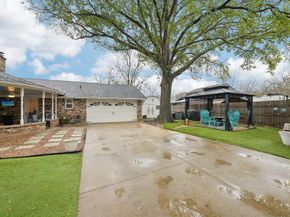 17  Lincolnshire Circle , Bedford Texas 76021