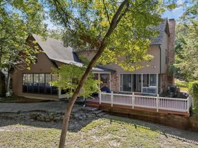 277  Creekwood Drive , Lancaster Texas 75146