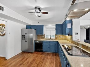 277  Creekwood Drive , Lancaster Texas 75146