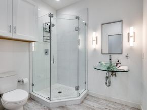 130 S Cisco Street , Dallas Texas 75246