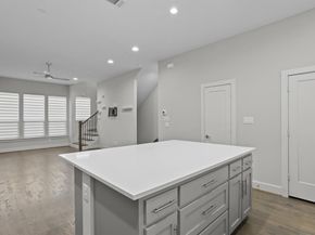 4914  Live Oak Street  7, Dallas Texas 75206