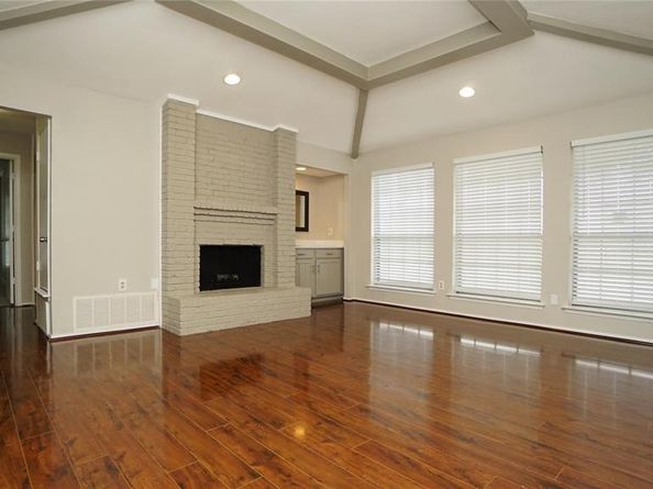 5402  Sandpiper Lane , Garland Texas 75043