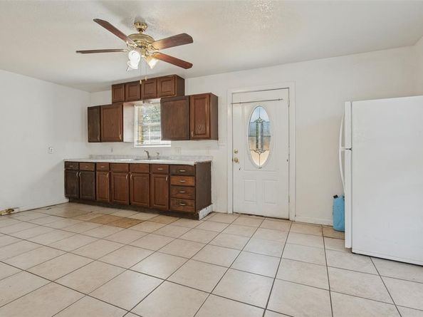 336  Belle Street , Bedford Texas 76022