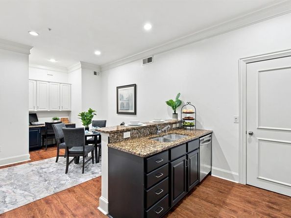 3303  Blackburn Street  306, Dallas Texas 75204