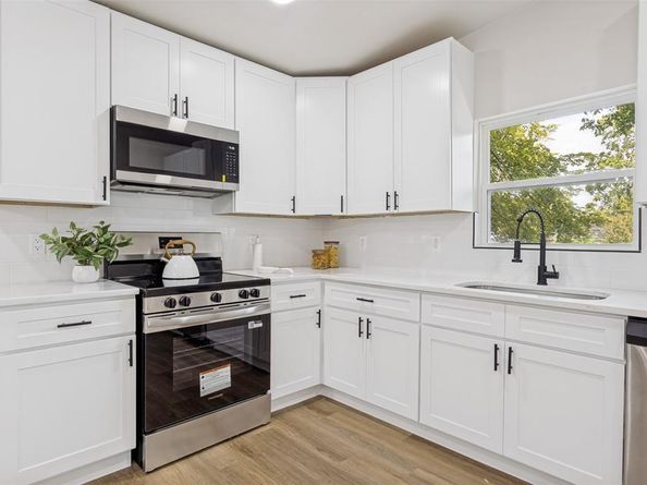 2613  Saturn Road , Garland Texas 75041