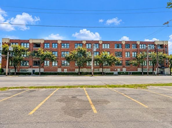 2502  Live Oak Street  110, Dallas Texas 75204