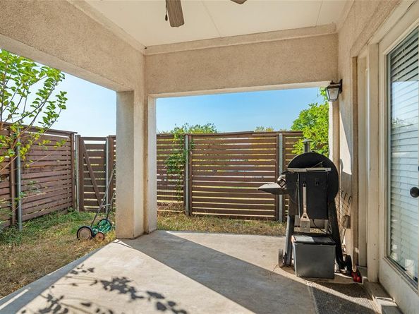 1906  Malone Cliff View , Dallas Texas 75208