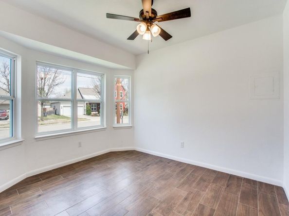 1307  Worthington Street , Grapevine Texas 76051