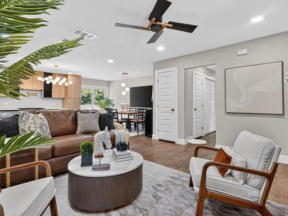 2208  Springhill Drive , Dallas Texas 75228