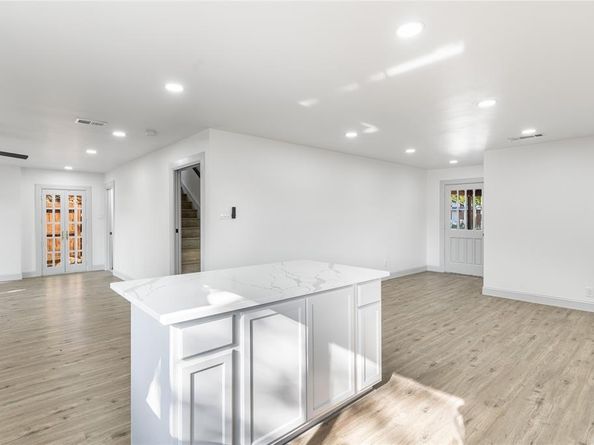 2018  Canterbury Street , Irving Texas 75062