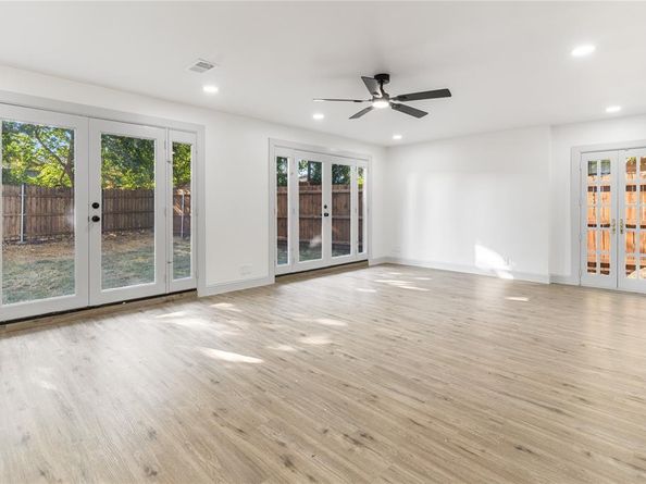 2018  Canterbury Street , Irving Texas 75062