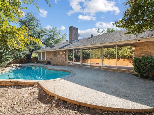 5813  Biscayne Court , Haltom City Texas 76117