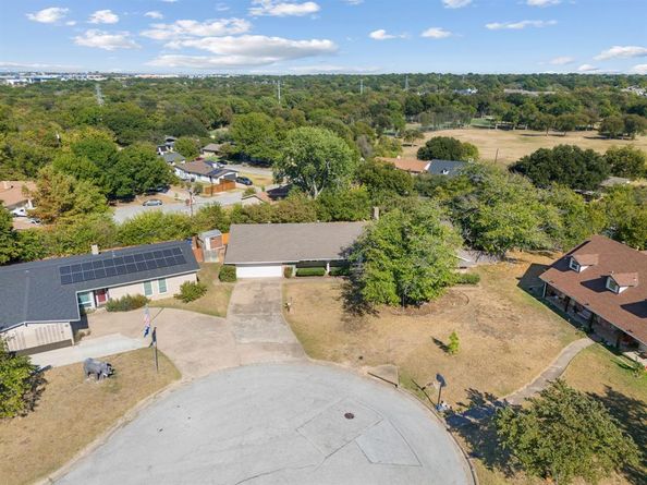 5813  Biscayne Court , Haltom City Texas 76117