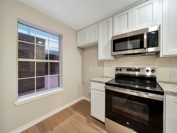 5325  Bent Tree Forest Drive  1104, Dallas Texas 75248