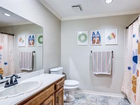 4111  Three Oaks Drive , Arlington Texas 76016