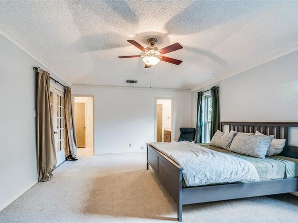 4111  Three Oaks Drive , Arlington Texas 76016