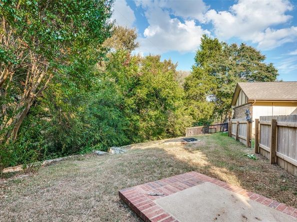 4111  Three Oaks Drive , Arlington Texas 76016