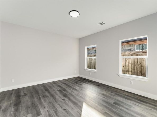 2610 S Ewing Avenue , Dallas Texas 75216