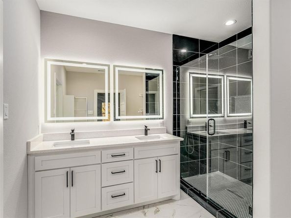2610 S Ewing Avenue , Dallas Texas 75216