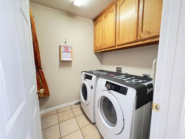 401 E Poplar Lane , Irving Texas 75063