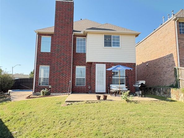 401 E Poplar Lane , Irving Texas 75063