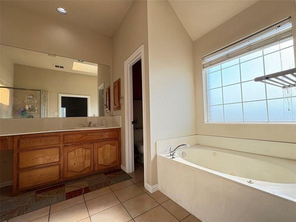 401 E Poplar Lane , Irving Texas 75063