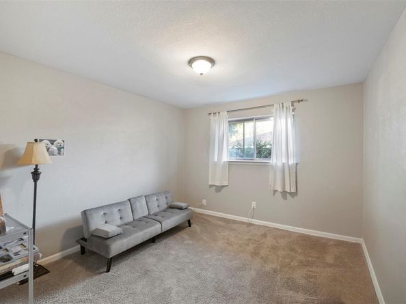 710  Waynelee Drive , Lancaster Texas 75146