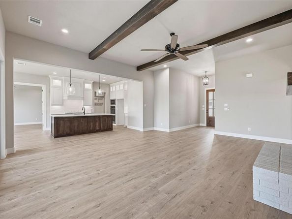 474  Creekside  , Haslet Texas 76052