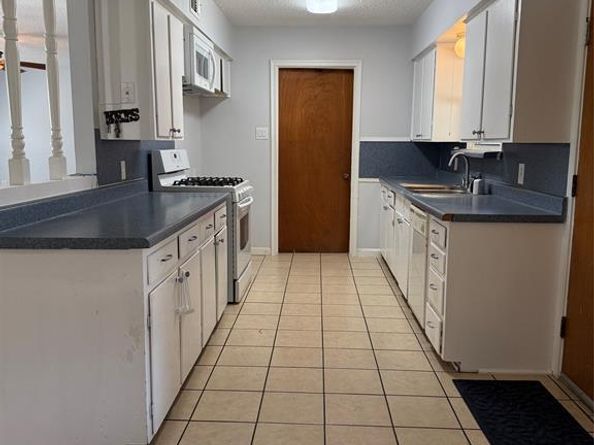 8133  Cavalier Circle , Dallas Texas 75227