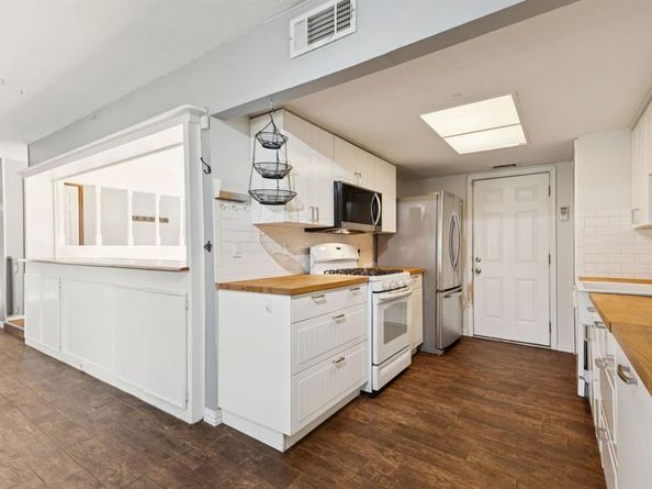 3209  Seaside Street , Irving Texas 75062
