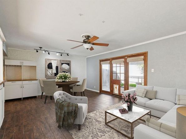 3209  Seaside Street , Irving Texas 75062