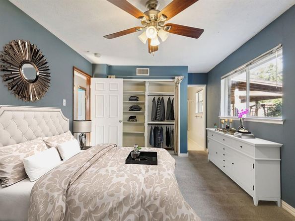 3209  Seaside Street , Irving Texas 75062