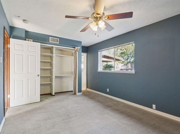 3209  Seaside Street , Irving Texas 75062