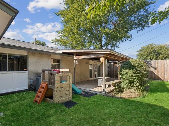 3209  Seaside Street , Irving Texas 75062