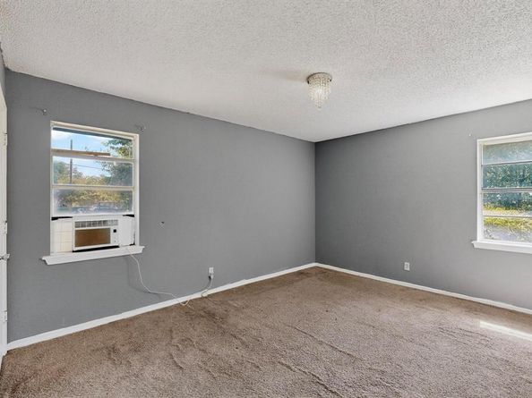 702  Rea Avenue , Lancaster Texas 75146